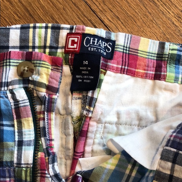 Plaid shorts - Picture 2 of 2